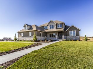 1218 Leone Ridge Dr, Manhattan, KS 66503