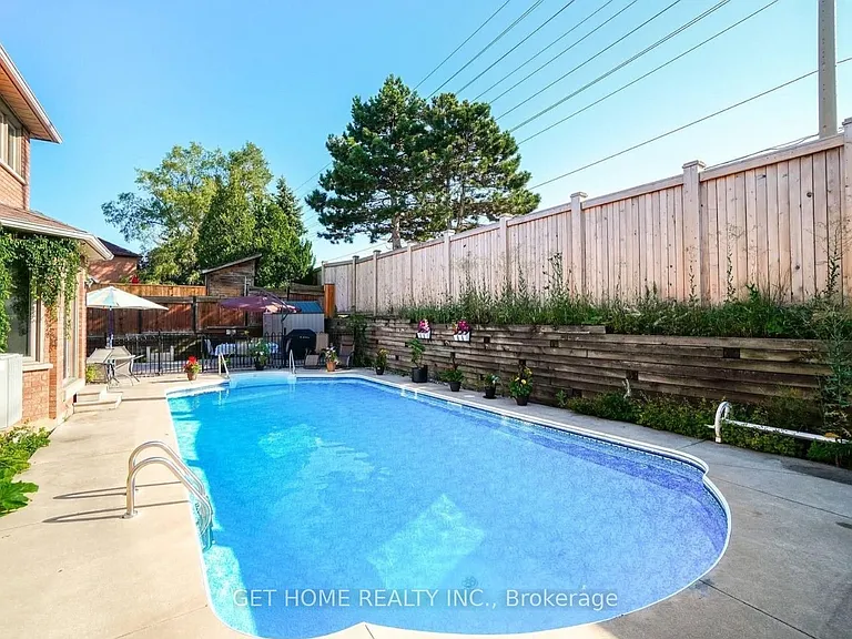 5668 Turney Dr #UPPER — Photo 23