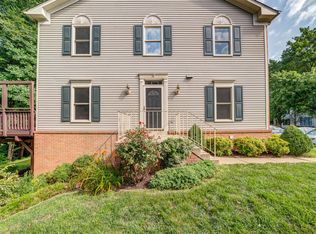 7208 Burton Hill Ct, Springfield, VA 22152