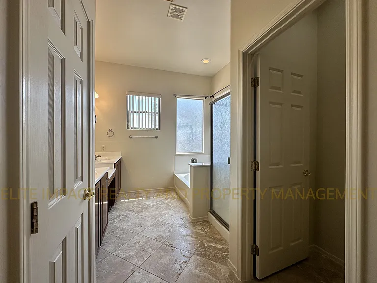 6166 Placita — Photo 32