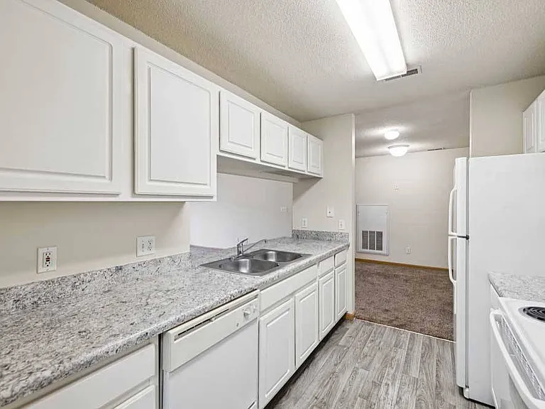 Northbrook Apartments — Photo 233