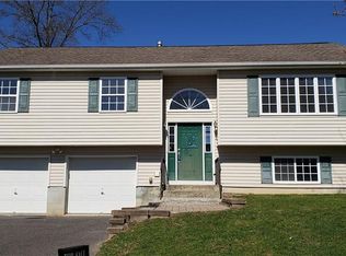 17 Princeton Dr, Walden, NY