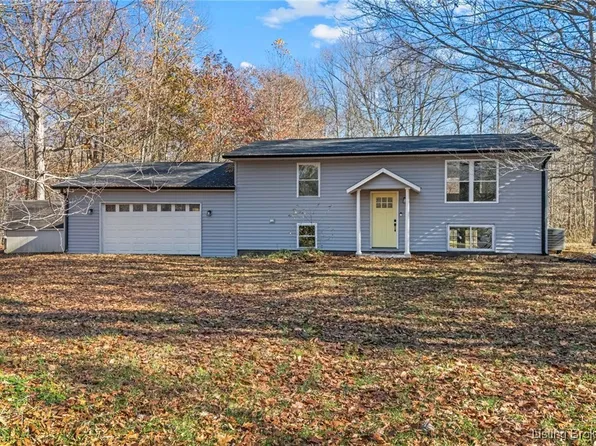 7166 N Lake Villa Road, Deputy, IN 47230