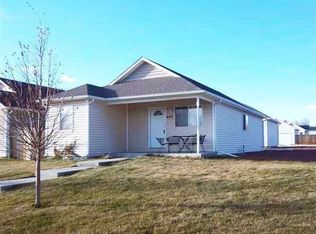 422 E 4th St, Cheyenne, WY 82007