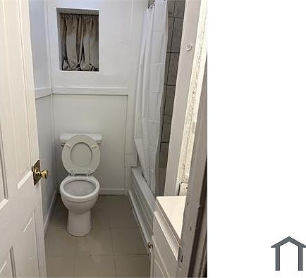 2nd image of 1324 Read St #3