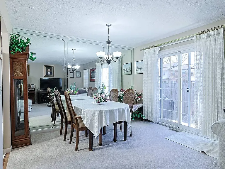 7519 Kingsgate Way — Photo 12