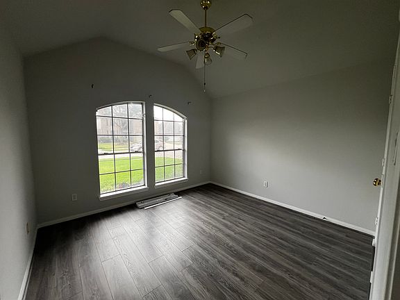2nd image of 5911 Brenwood Glen Trl