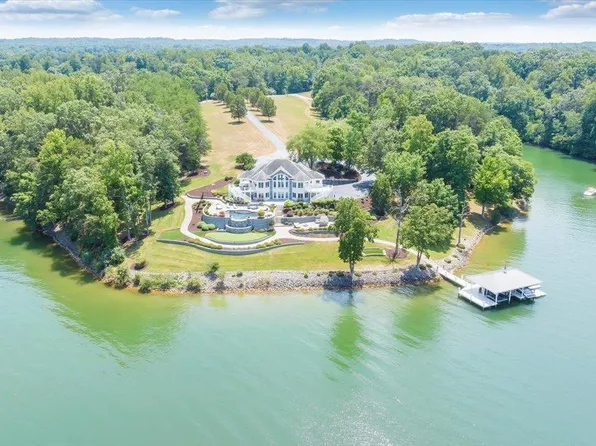 1641 Merriman Way Rd, Moneta, VA 24121
