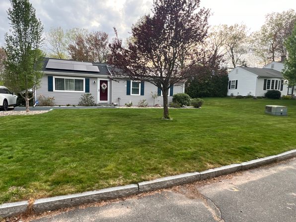 40 Tamarack Dr