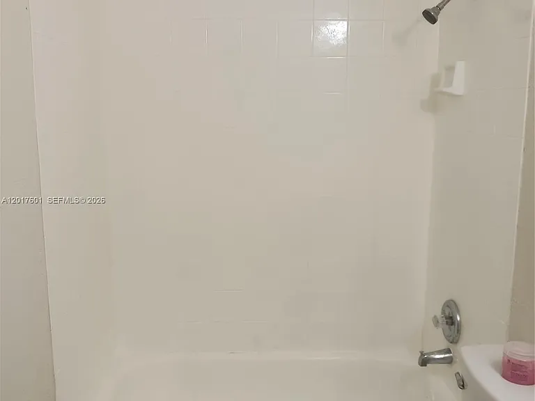 2107 NW 59th Ter #60 — Photo 6