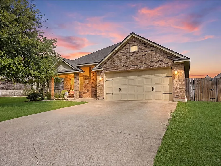 2524 Warkworth Ln — Photo 26