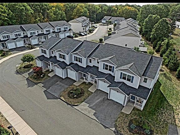 2nd image of 23 Gianna Dr Unit 23