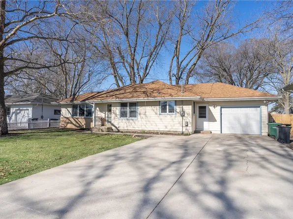504 N Claire St, Prairie City, IA 50228