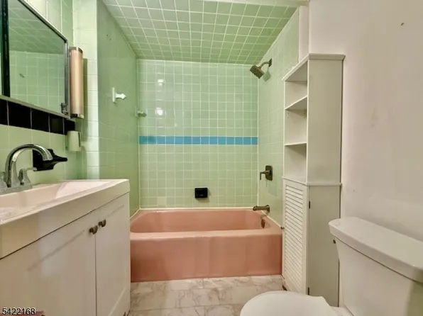 46 Frances St, Clifton, NJ 07014