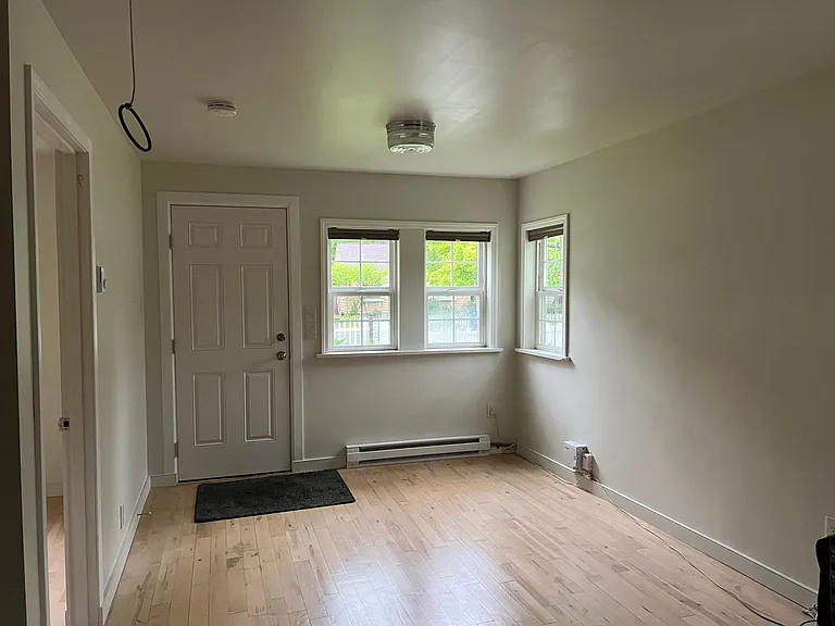 10111 NE 186th St — Photo 2