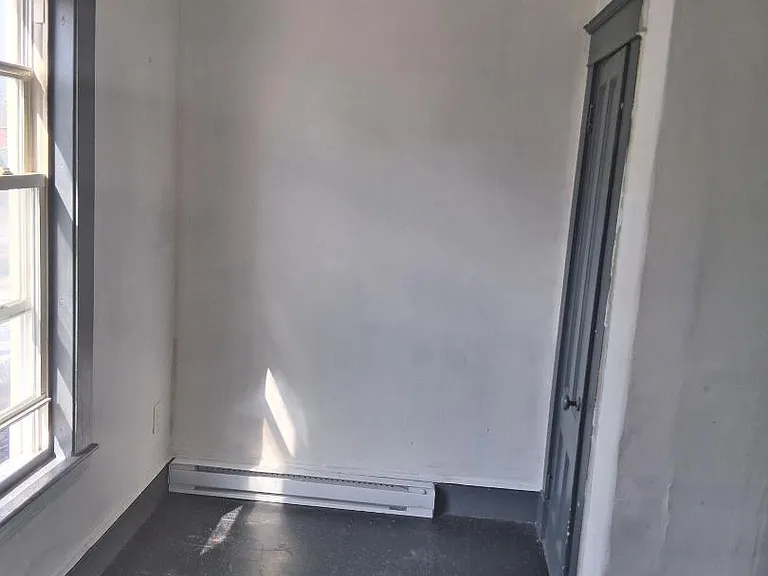 Unit Photo