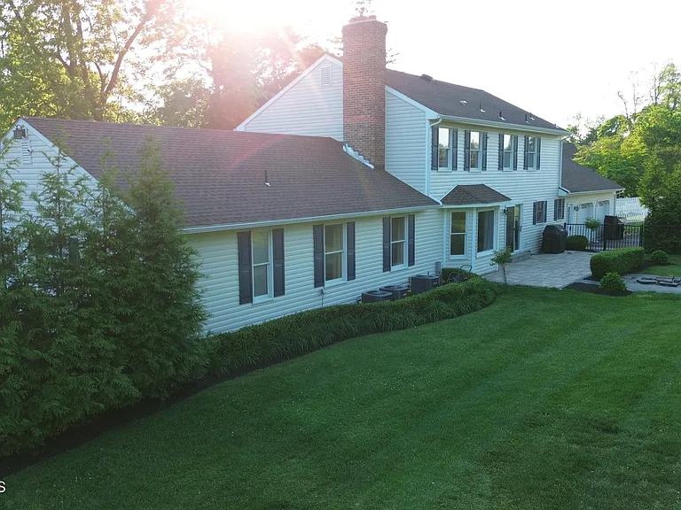220 Branch Ave — Photo 74