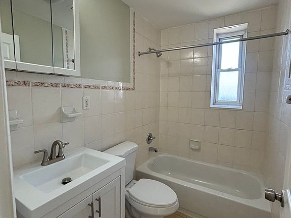 5th image of 66 N 9th St #18