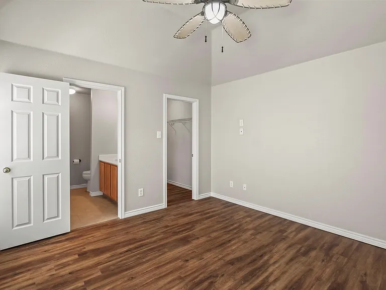9005 Stewart St — Photo 8