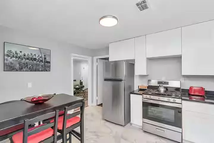 2107 Wakefield Dr — Photo 10
