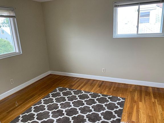 5th image of 4-323 S Veitch St #4