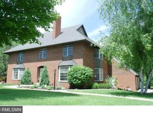 811 Glenmoor Ln, Glencoe, MN 55336