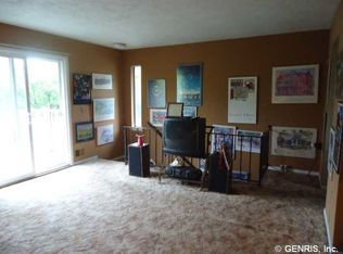 452 Eastbrooke Ln, Rochester, NY 14618