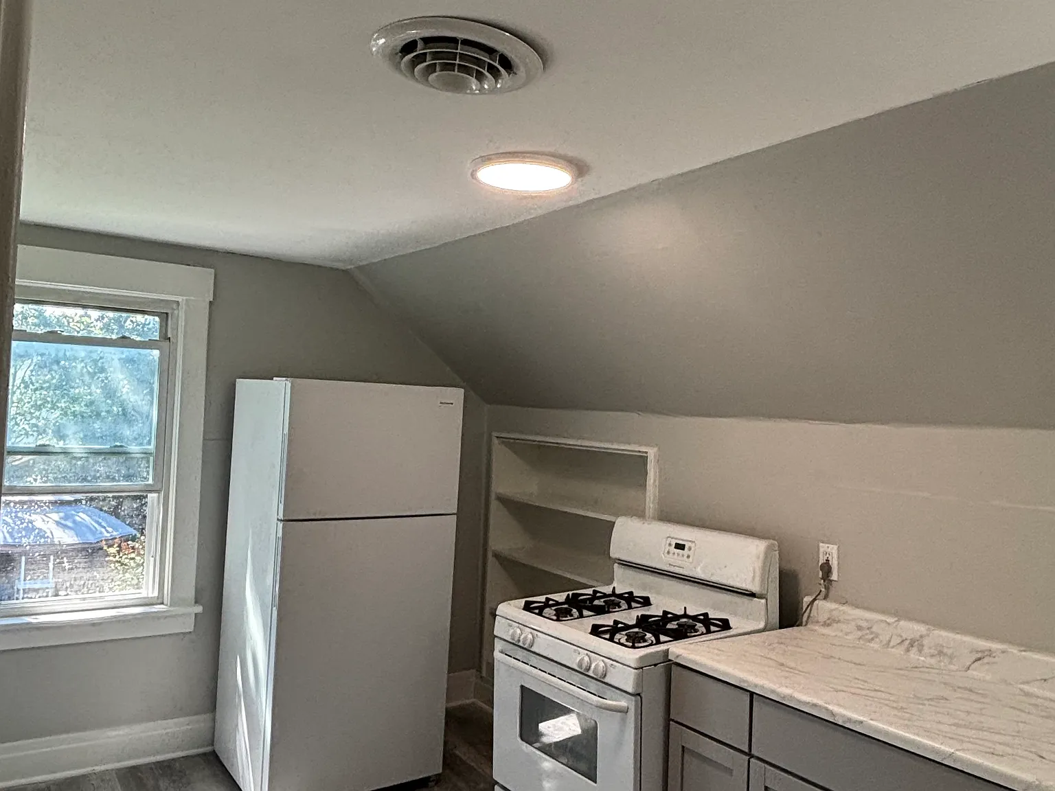 85 Shenandoah Rd — Photo 3