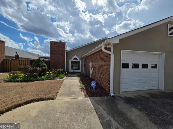 120 Garden Ct, Fayetteville, GA 30215