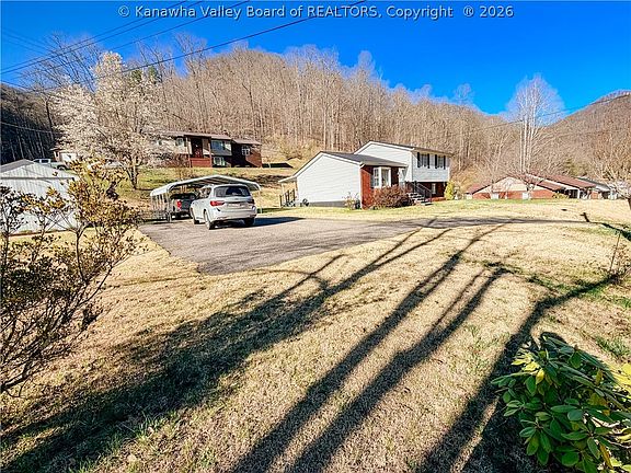 4th image of 2770 Whitman Creek Rd