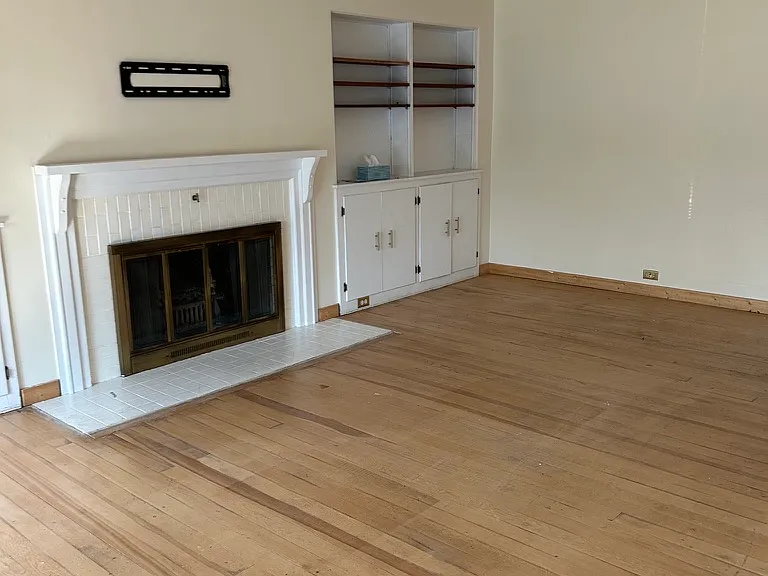 810 S Washington St — Photo 3
