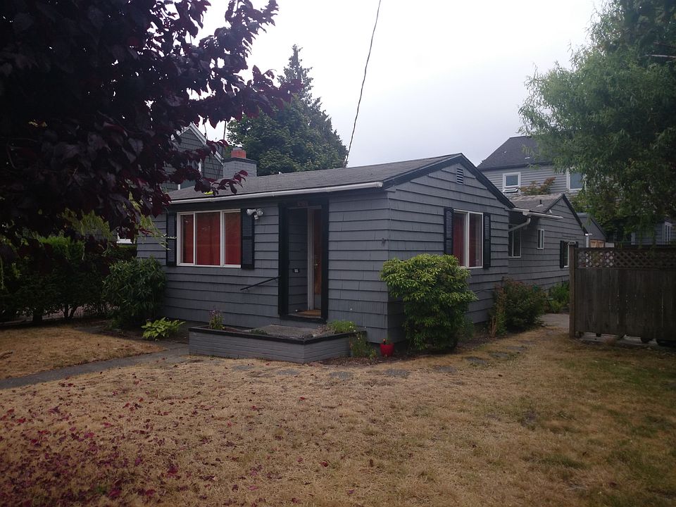 2nd image of 2752 58th Ave SW