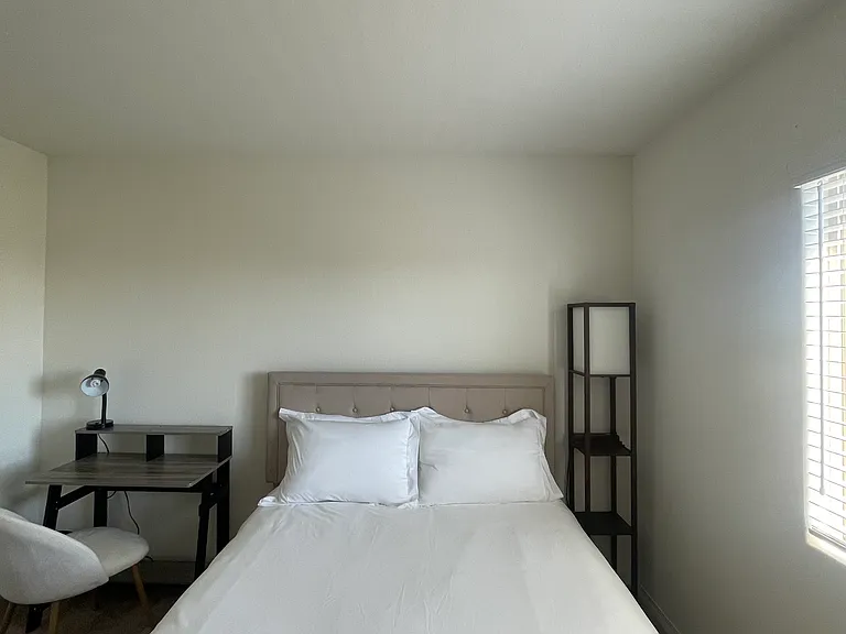 4938 Amberlyn St — Photo 35