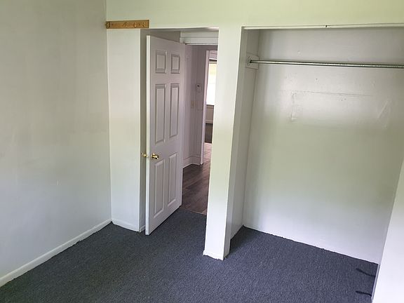 2nd image of 472 Wyoming Ave