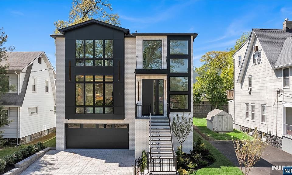 1st image of 1077 Abbott Blvd