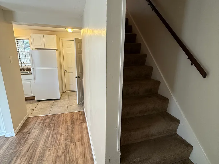 2 Flanders Ct #1 — Photo 12