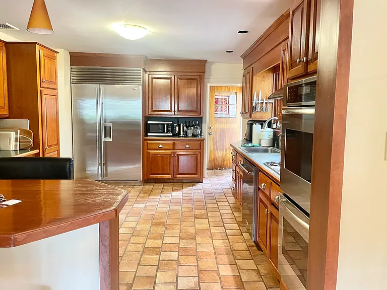 150 Gordon Rd — Photo 6