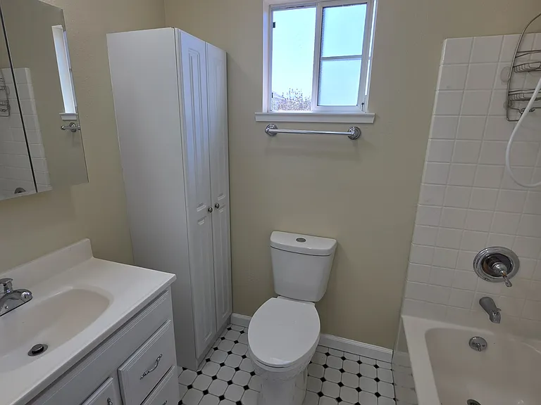 512 Poplar Ave — Photo 7