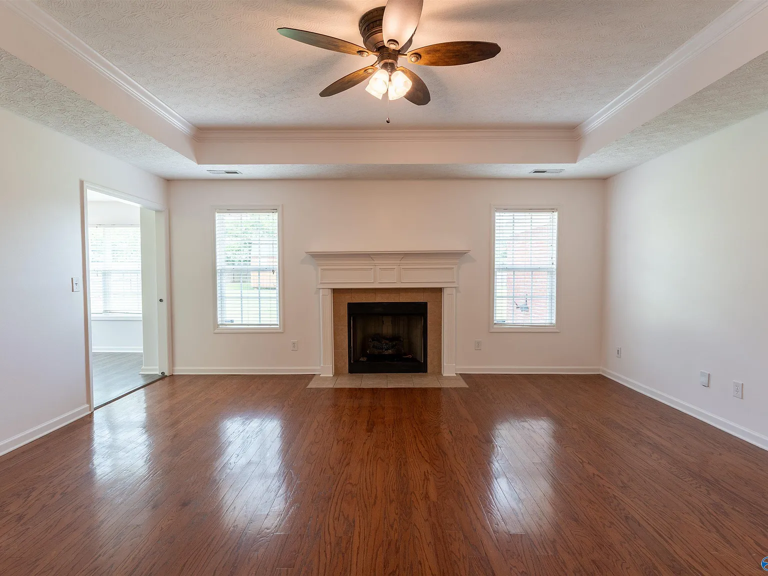 3 bed, 2.0 bath, 1360 sqft, $1,750 — Photo 2