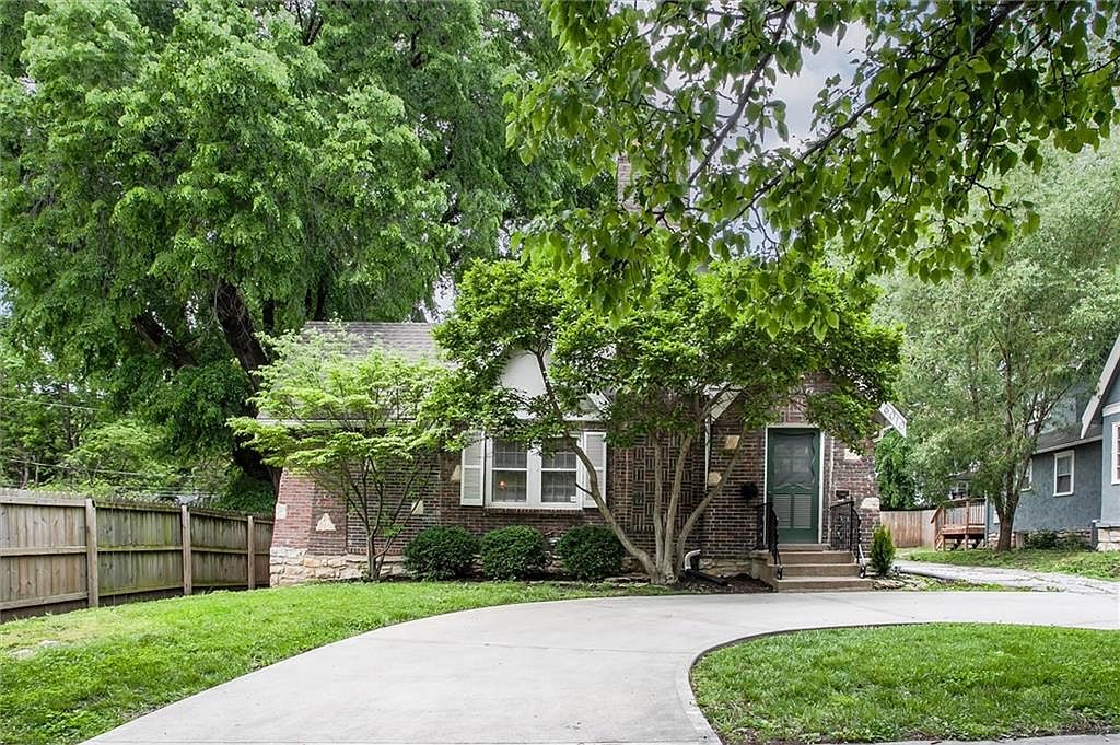 6010 Rockhill Rd, Kansas City, MO 64110 | Zillow