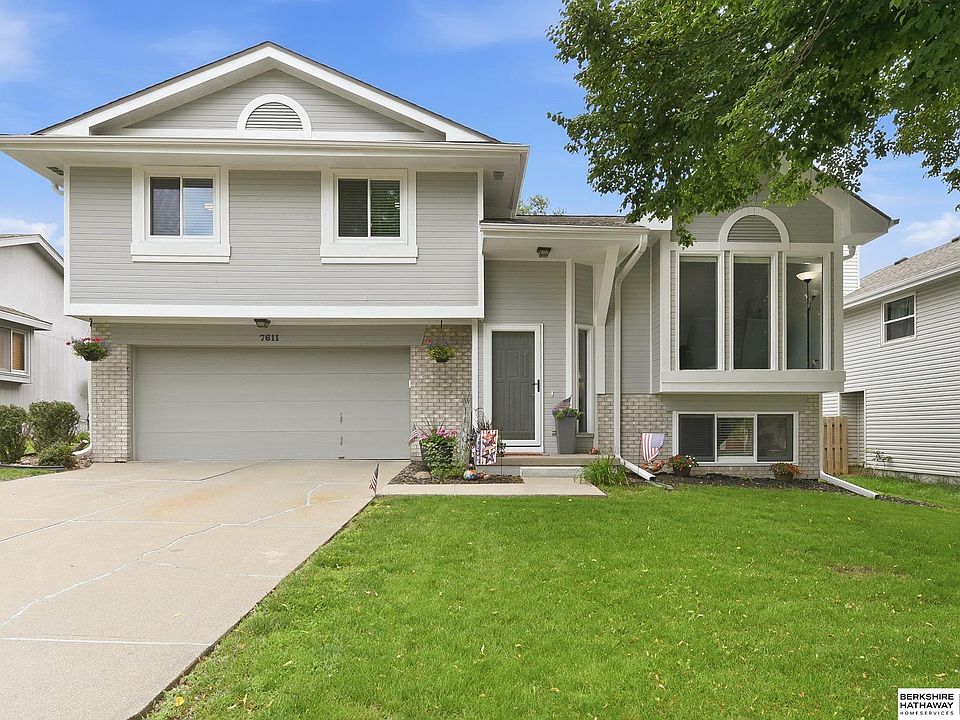 1st image of 7611 S 137th Ave