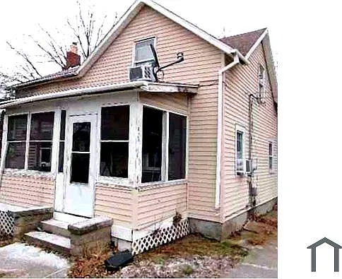 254 W Homer St #1 — Photo 1
