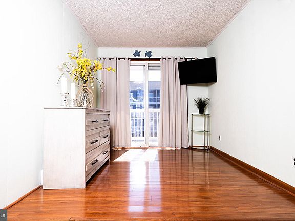 3rd image of 12 72nd St #204