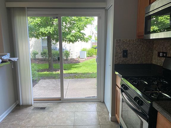 5th image of 1191 Westminster Ln
