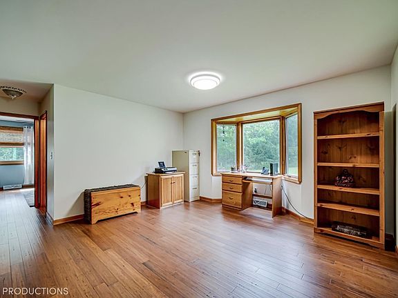 5th image of 3125 Austria Ct
