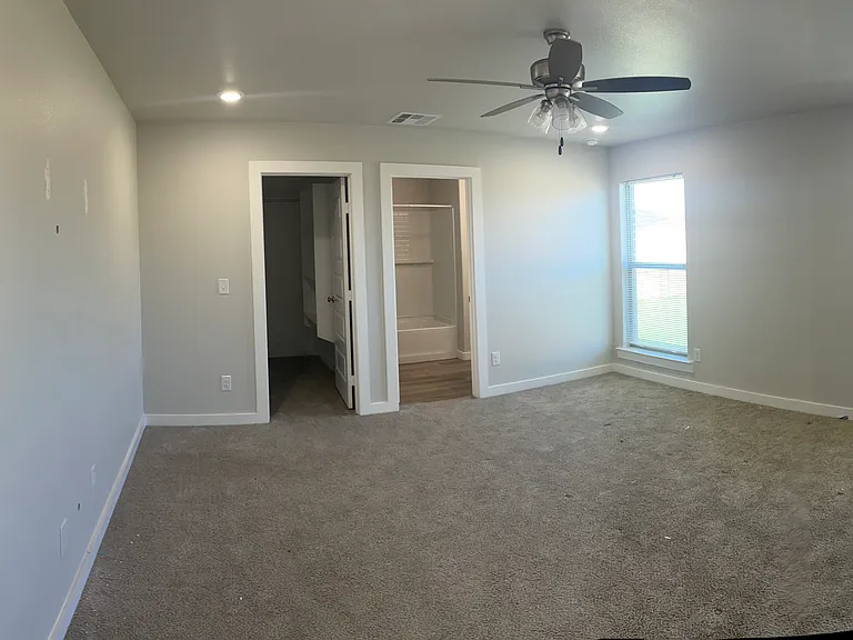 3011 Swenson St — Photo 9
