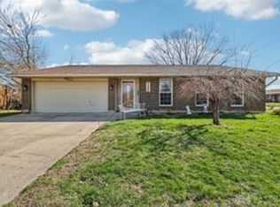 7500 Dial Dr, Huber Heights, OH 45424