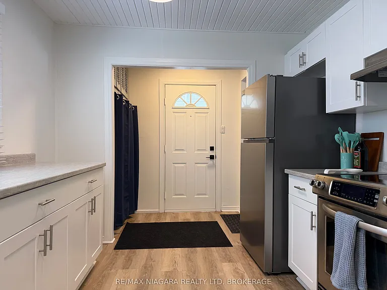 4354 5th Ave — Photo 4