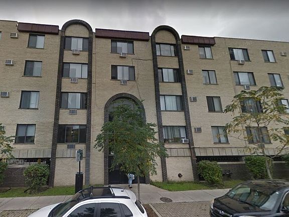 3rd image of 1515 W Morse Ave APT 212