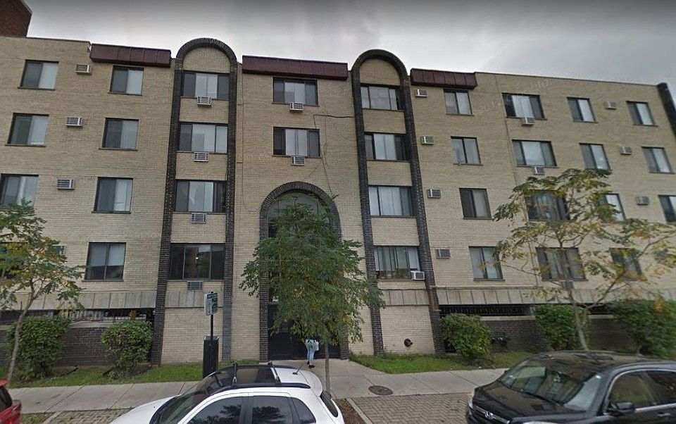 1st image of 1515 W Morse Ave APT 209